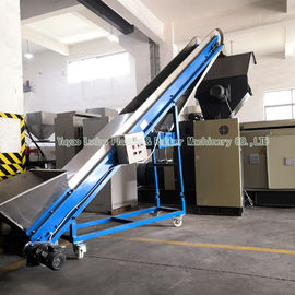 एचडीपीई एलडीपीई सामग्री 250 - 500 किग्रा / एच के लिए वॉटर रिंग हॉट कट प्लास्टिक रीसाइक्लिंग मशीन